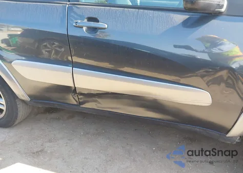 2004 Toyota Rav4 z USA, uszkodzony, nr VIN JTEGD20V540021163